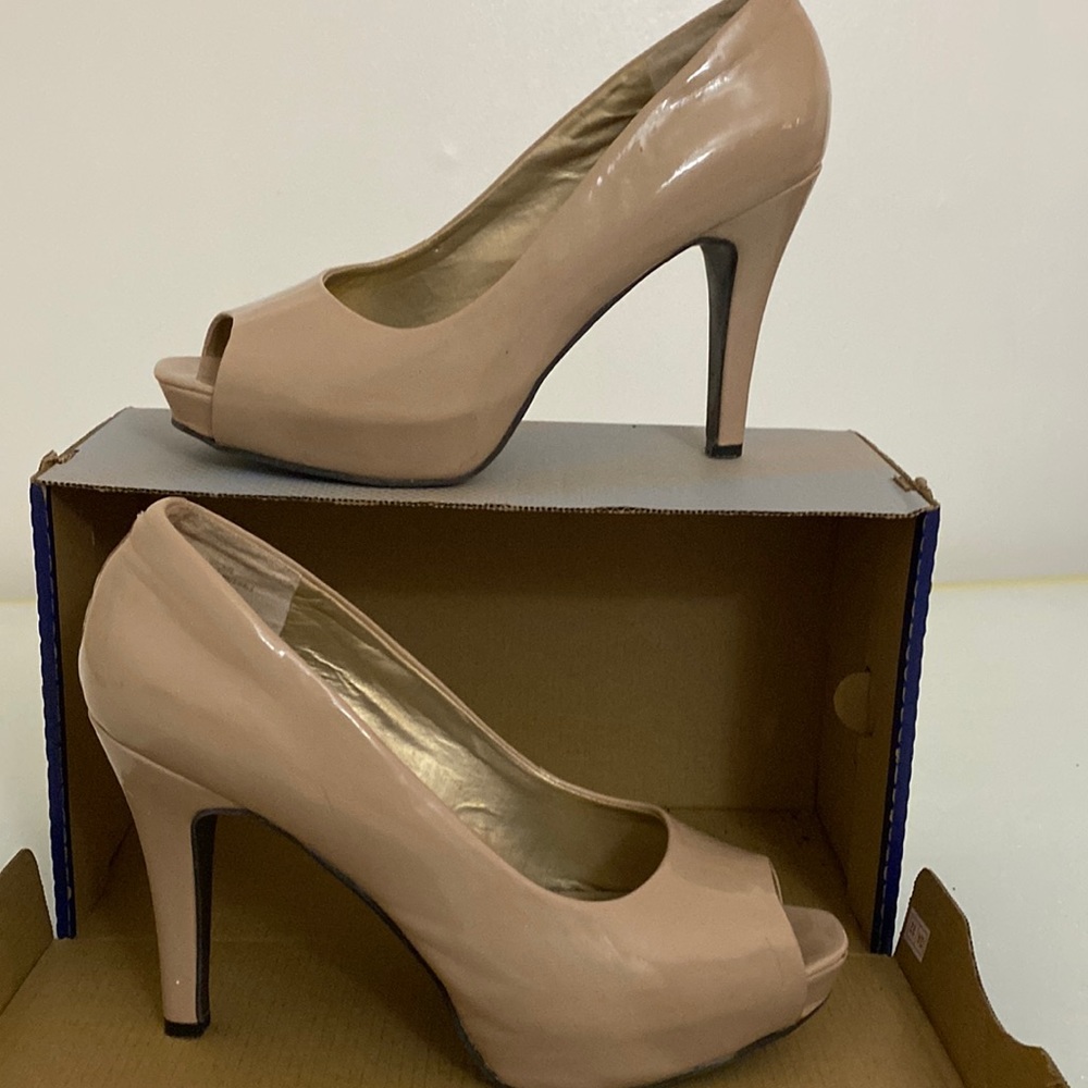 Nine & Co size 10
